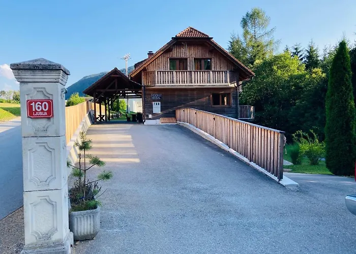 Дом отдыха Family House *